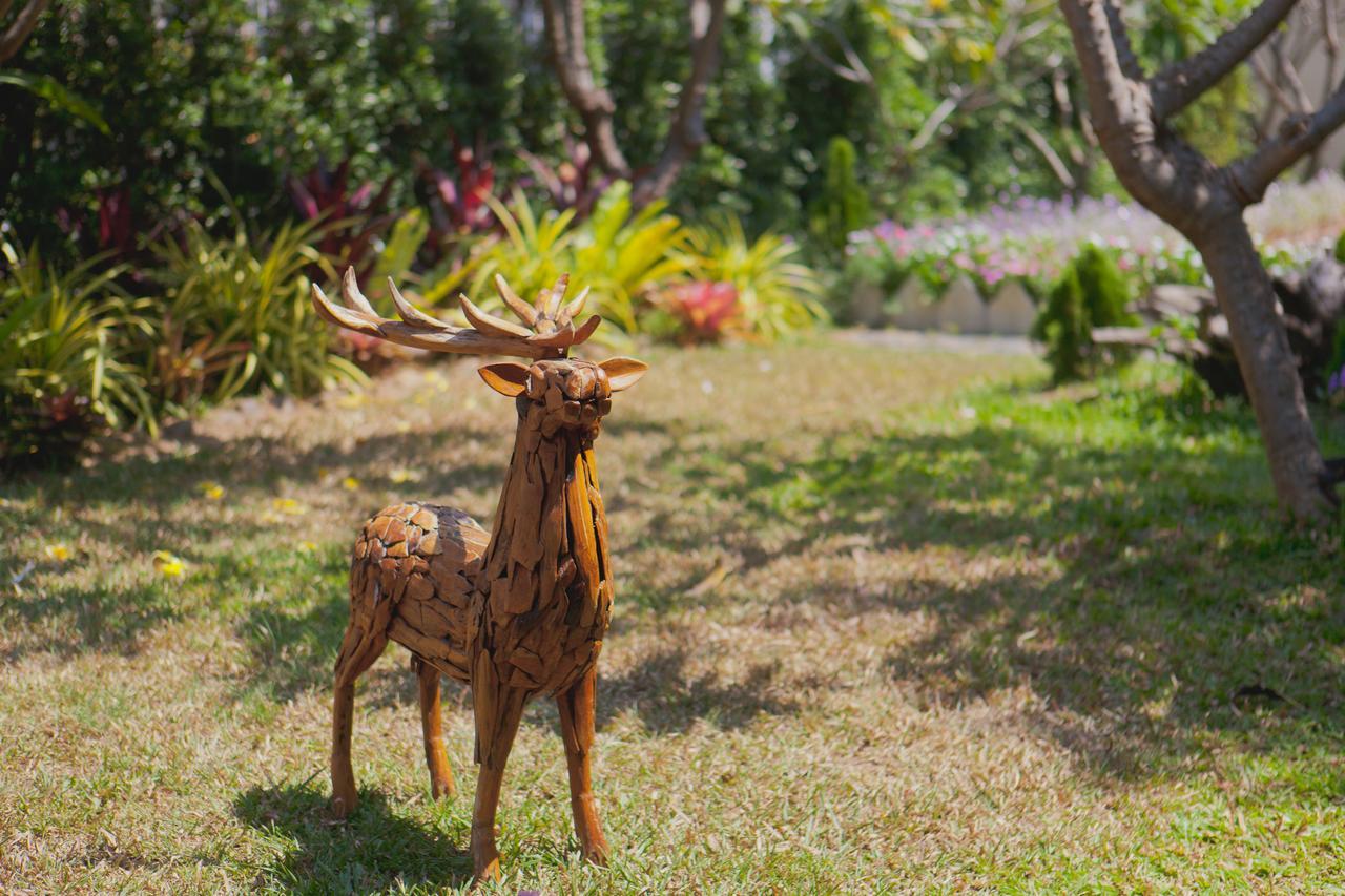 ホテル マンニ ブティック ハウス チエンマイ エクステリア 写真